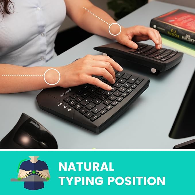 Mujer escribiendo con teclado dividido ergonómico para evitar lesiones